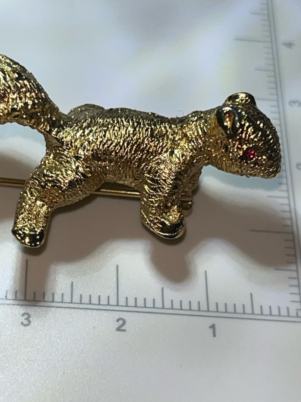 Vintage Monet Squirrel Brooch Gold Tone Red Eye Animal Pin - Picture 2 of 4